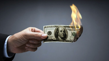 ¿Dólar en llamas?